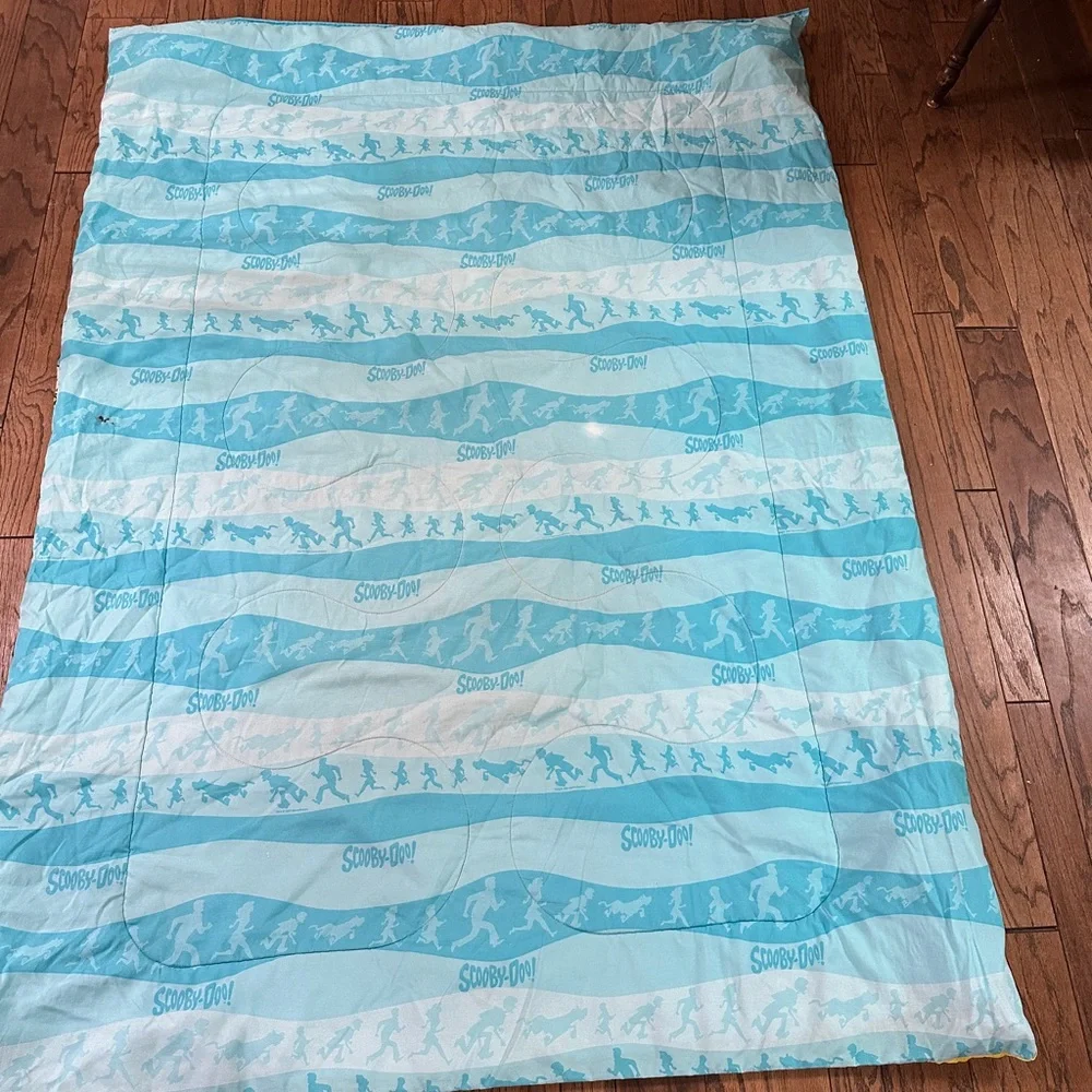 Vintage Scooby Doo & Shaggy Twin Comforter Quilted & Reversible USA 1998